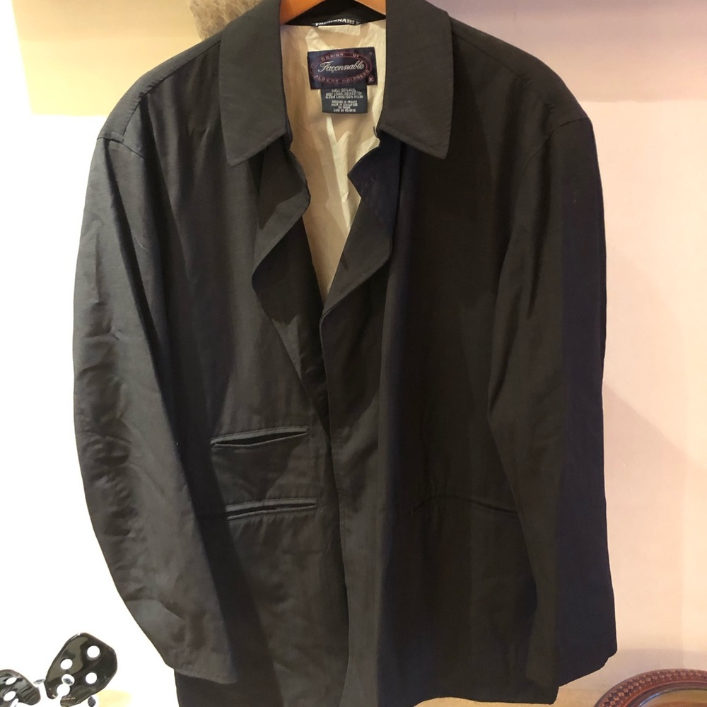 Men’s Facconable Coat - image 1